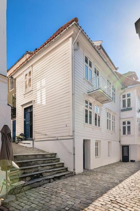 Apartment Dinbnb I Luxury Feel 100m From Bryggen